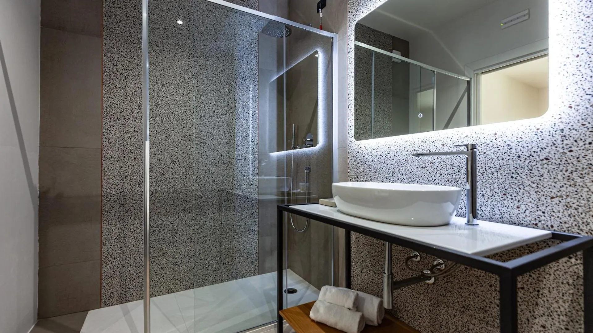 Rh Lifestyle Rooms & Suites Όλμπια 0*,  Ιταλία
