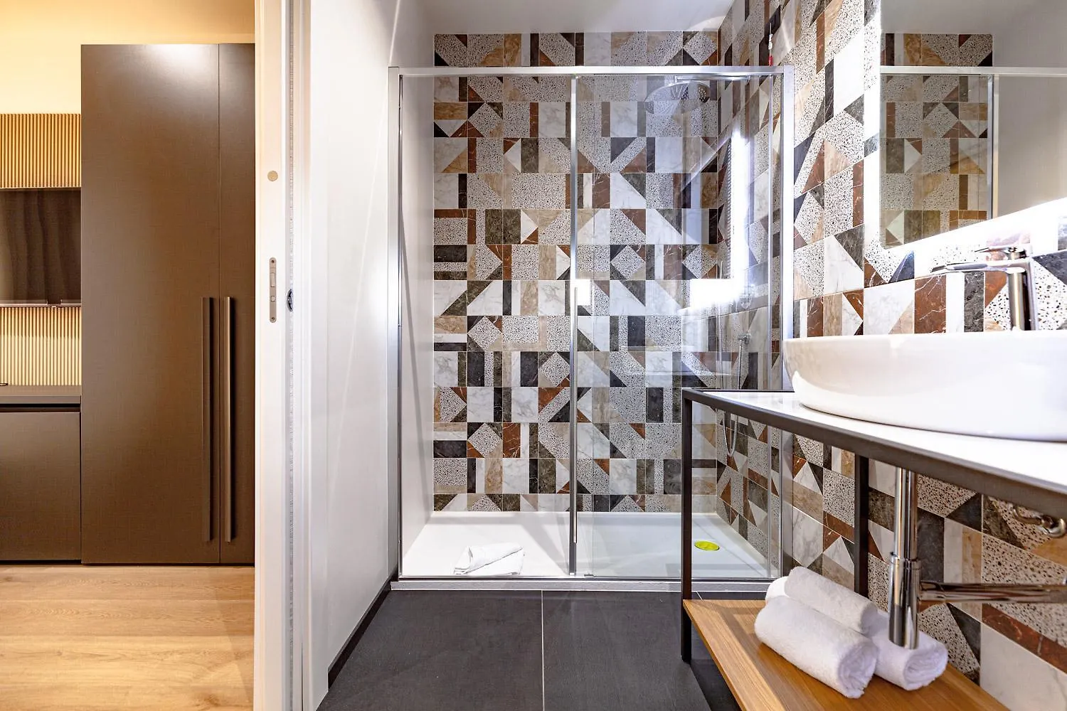 Πανσιόν Rh Lifestyle Rooms & Suites Όλμπια